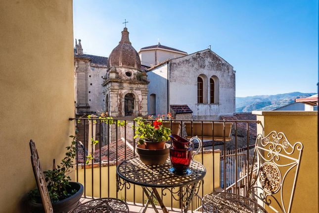 Detached house for sale in Via Madonna Della Catena, Castiglione di Sicilia, Sicilia