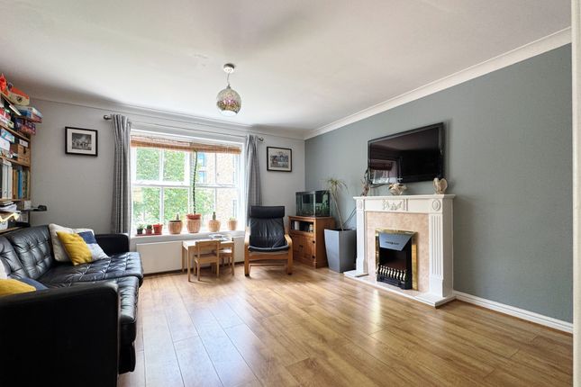 61, Montana Gardens, Sydenham photo 4