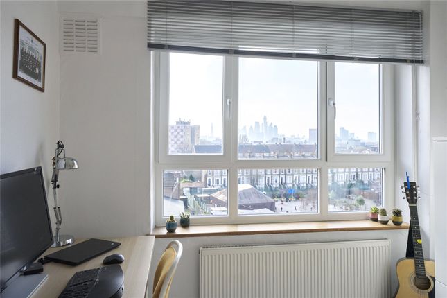 Flat for sale in Approach Road, Bethnal Green, London