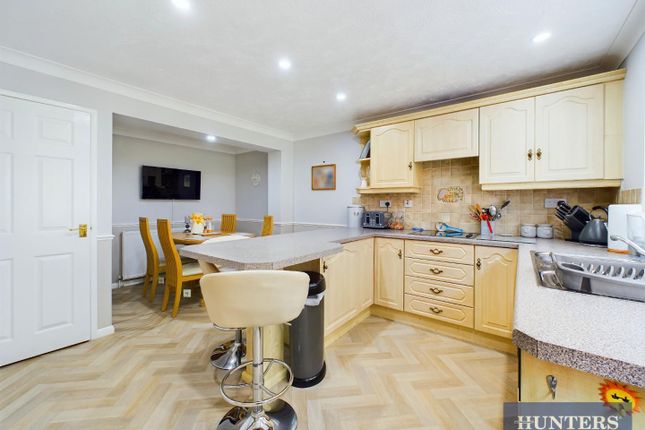 12, Park Rise, Filey photo 2