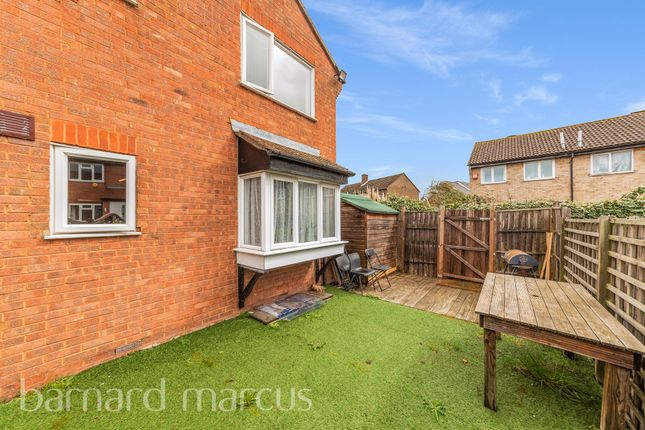 Property to rent in Firs Close, Mitcham