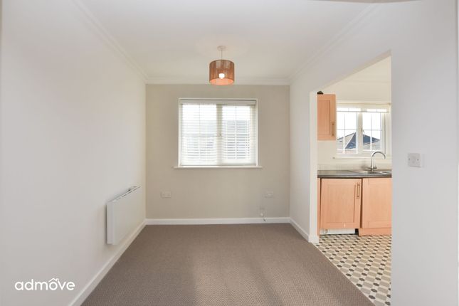 6 Drillfield Court, Northwich photo 5