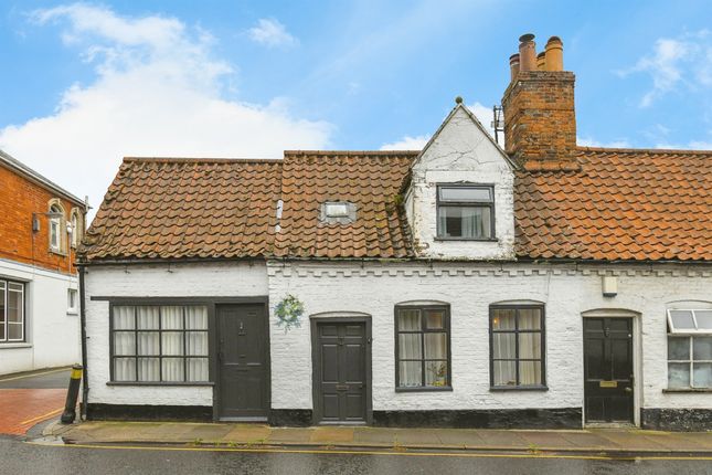 Thumbnail Semi-detached house for sale in Queen Street, Spilsby