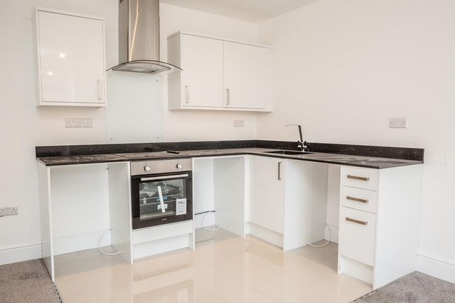 Apartment 6, Long Lane, Huddersfield photo 4