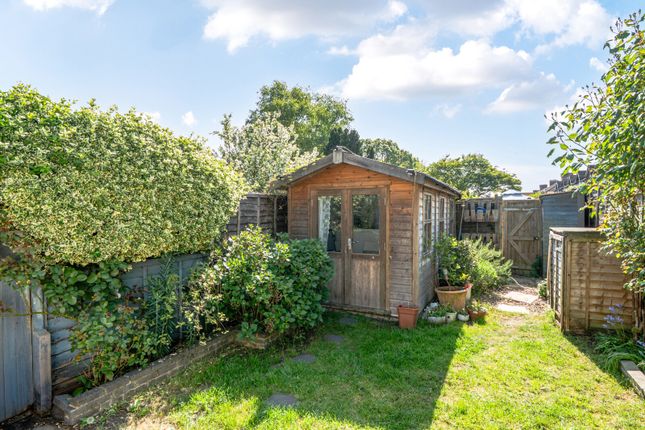 255, Woodham Lane, New Haw photo 4