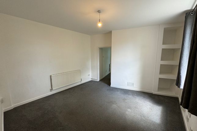 Thumbnail Flat to rent in Archer Road, Penarth