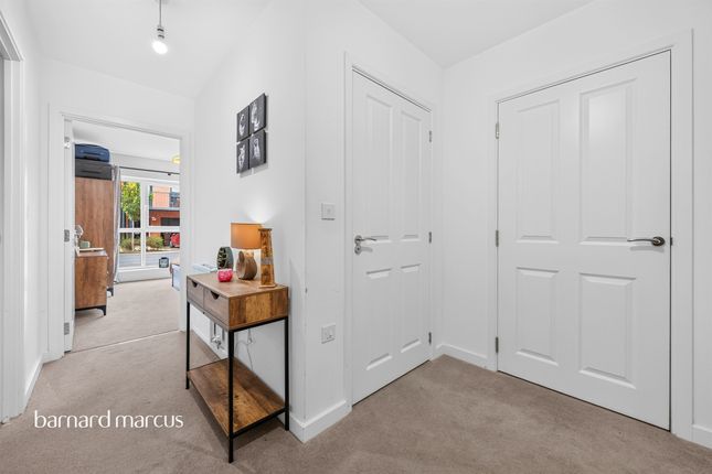 Flat 2, Scarlet House, 17, Thimble Crescent, Wallington photo 3