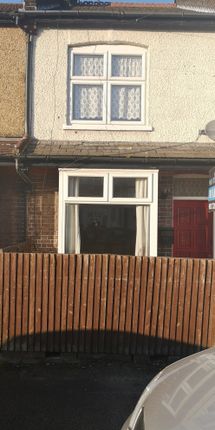 27, Turners Road South, Luton photo 2