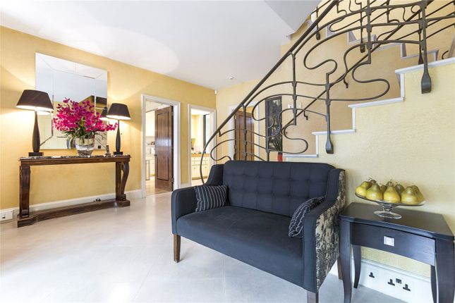 Mews house for sale in Lyall Mews, Belgravia, London