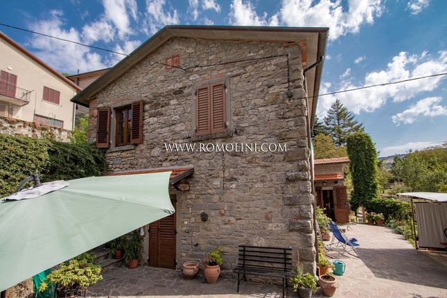 Town house for sale in Chiusi Della Verna, Tuscany, Italy