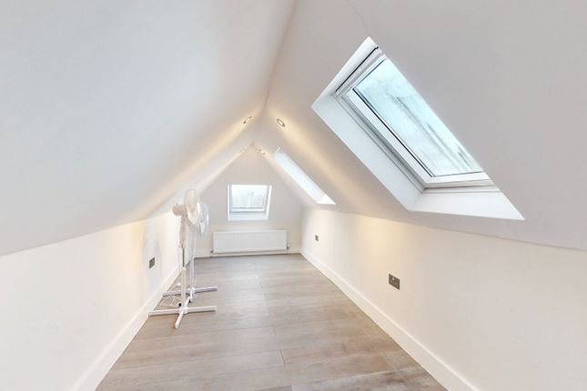 Thumbnail Flat for sale in Finchley Road, Golders Green