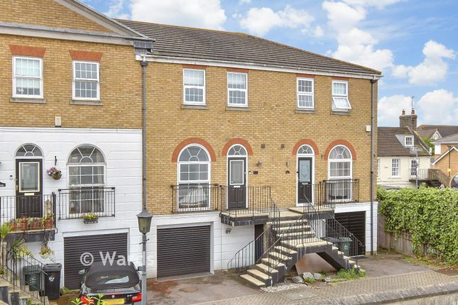 35, Frobisher Way, Greenhithe photo 2