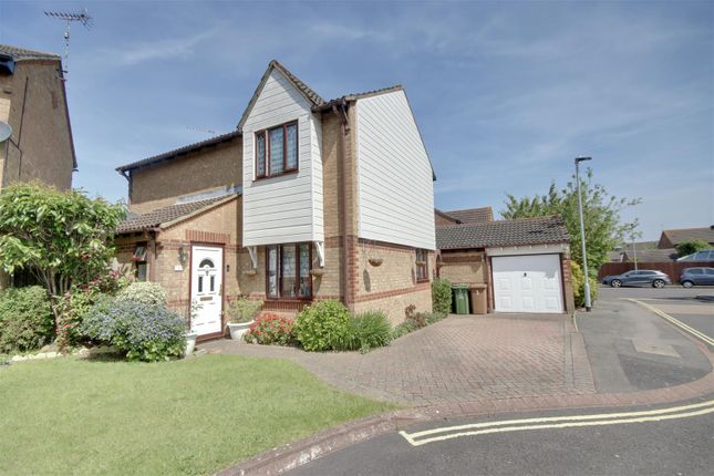 Thumbnail Detached house for sale in Plumpton Gardens, Portsmouth