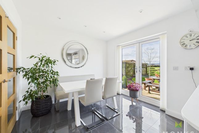 3, Hornbeam Close, Oswestry photo 3