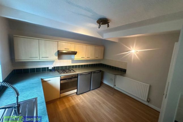 4, Sizehouse Village, Rossendale photo 2