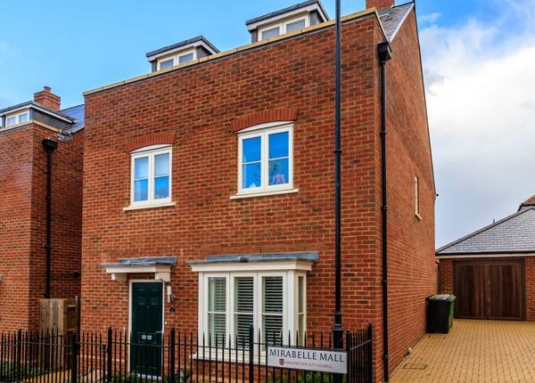 4-bed house on 1, Mirabelle Mall, Berewood, Waterlooville, Mirabelle Mall, Berewood, Waterlooville, Waterlooville, £514,949