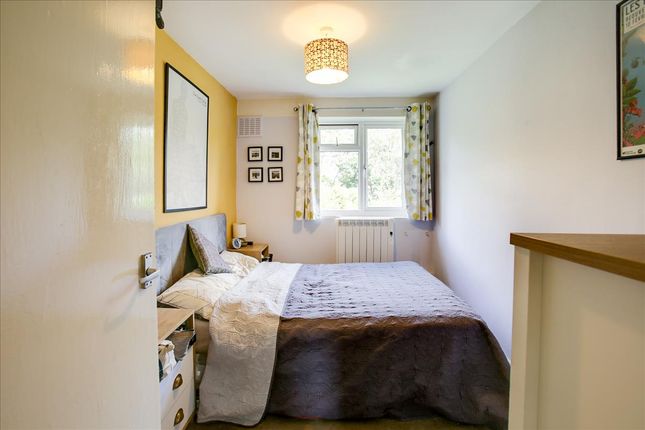 Flat for sale in East Acton Lane, Acton