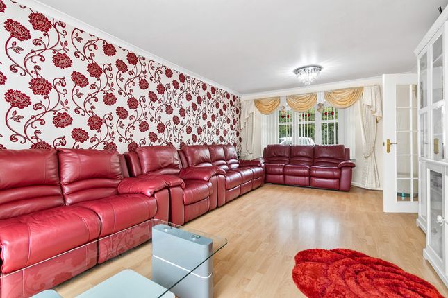 24, Alloway Grove, Paisley photo 4
