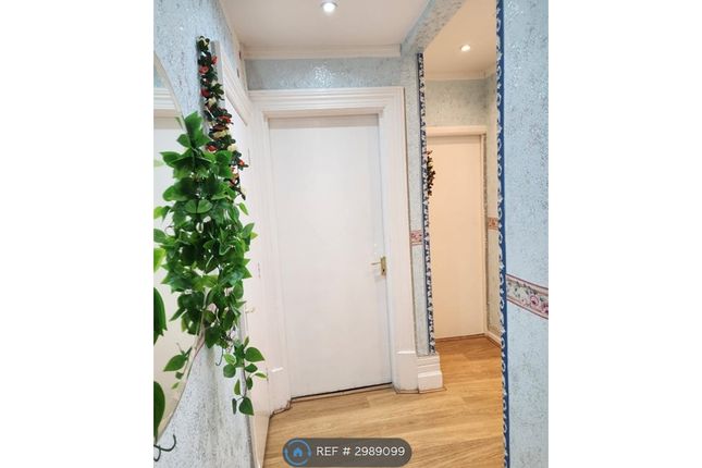 Clarendon Place, Ground Floor Woodhouse, Leeds photo 3