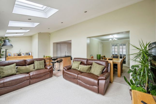 5, Ashwood Close, Doncaster photo 4