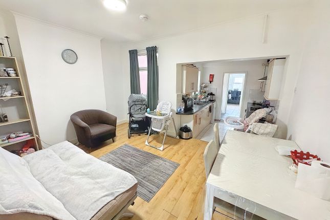 Thumbnail Property to rent in Queens Road, Walthamstow
