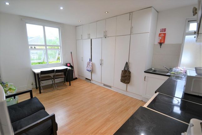 1B, 29, Bramston Road, London photo 4