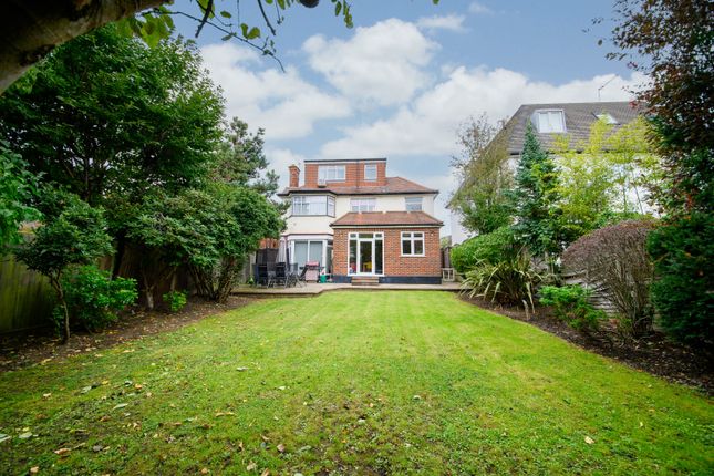 7 Grosvenor Gardens, Temple Fortune, London photo 2