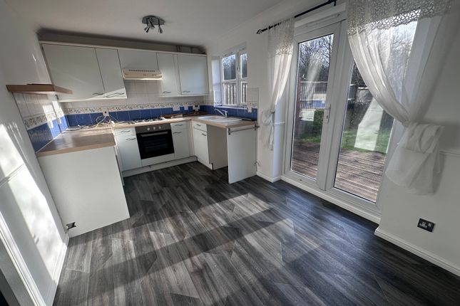 20, Wheatsheaf Avenue, Newark photo 2