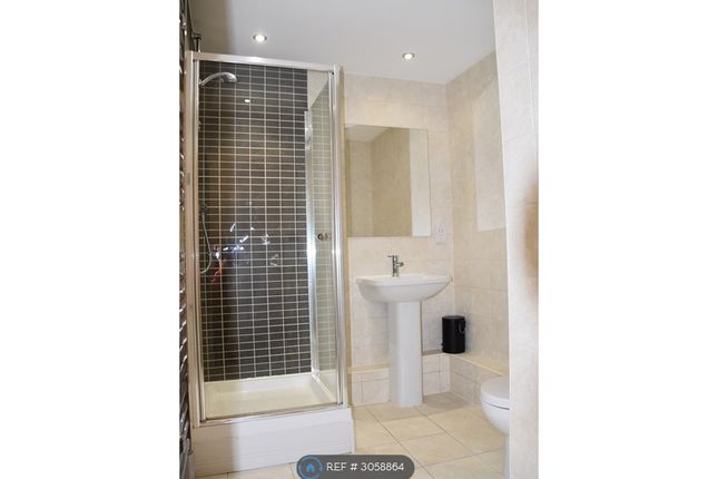 Apartment, Mann Island, Liverpool photo 5