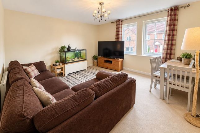 66 (- 1), Warmington Avenue, Grantham photo 2