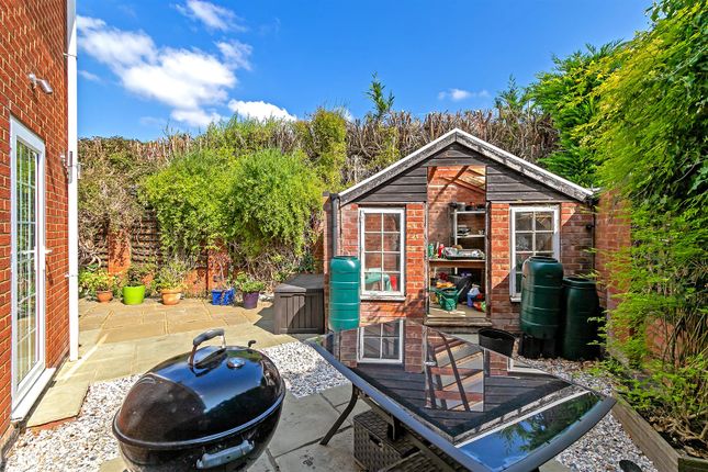 18Burghleyclose-94.Jpg