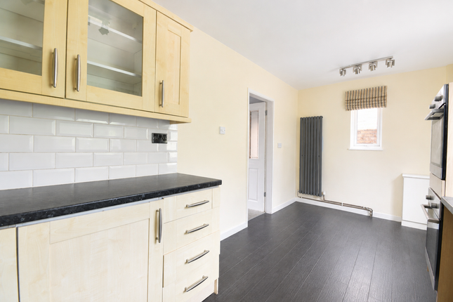 8, Burns Street, Heanor photo 3