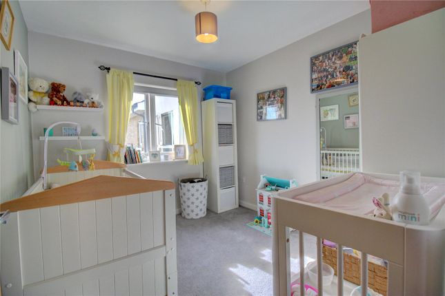 Ercolani Avenue High Wycombe Buckinghamshire Hp13 2 Bedroom Flat For Sale Primelocation