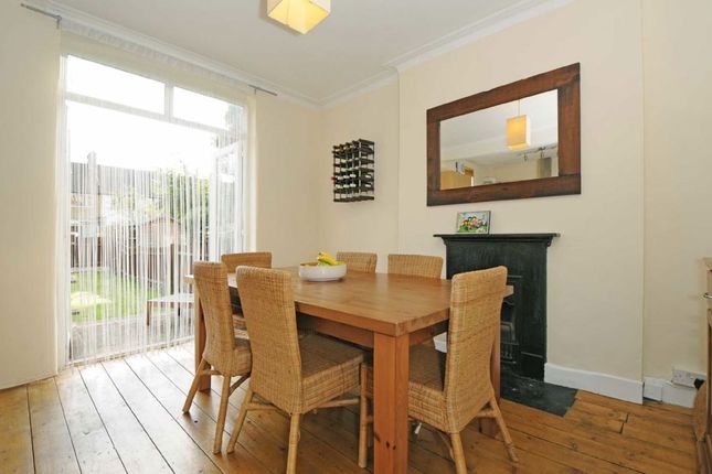 Gracefield Gardens, London photo 3