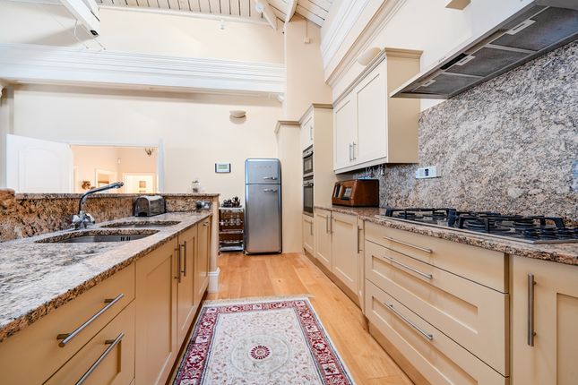 Flat 205, Princess Park Manor, Royal Drive, London photo 3