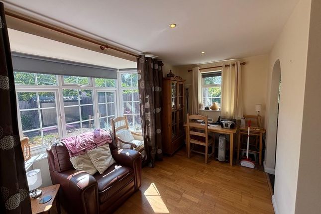38, West Street, Olney photo 2