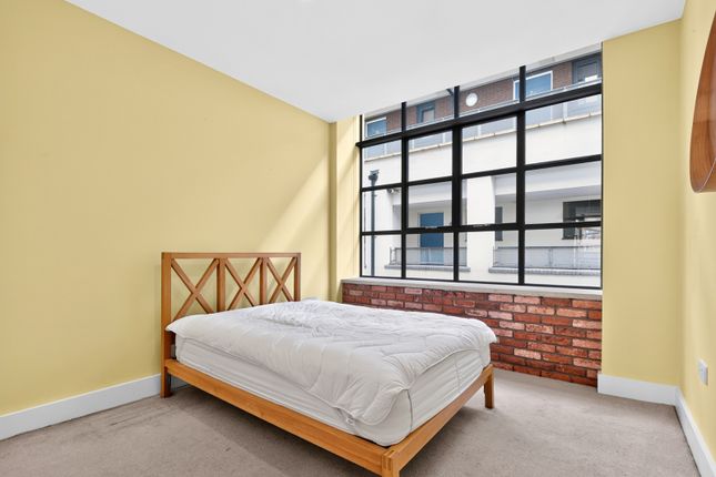 Flat 58, The Textile Building,, Chatham Place, London photo 4
