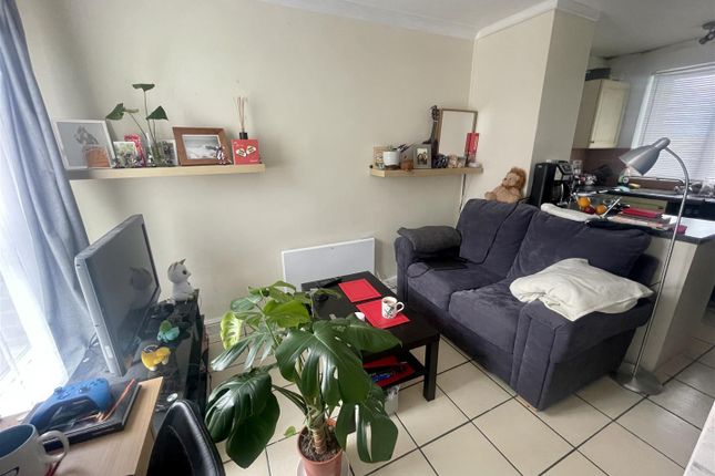 7, Broomley Court, Newcastle Upon Tyne photo 3