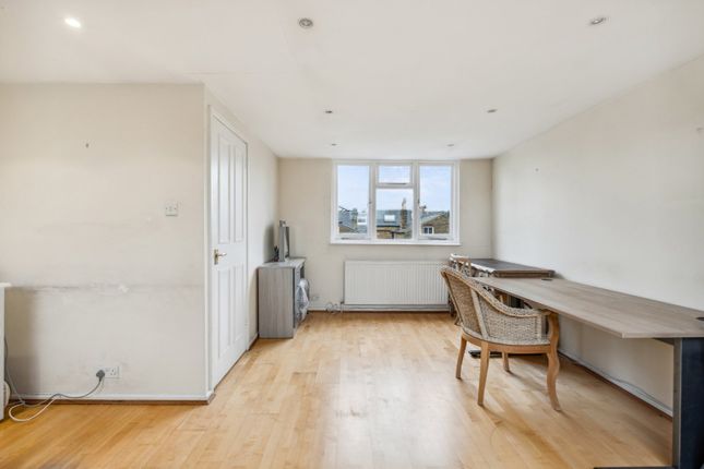 Terraced house for sale in Wroughton Road, London