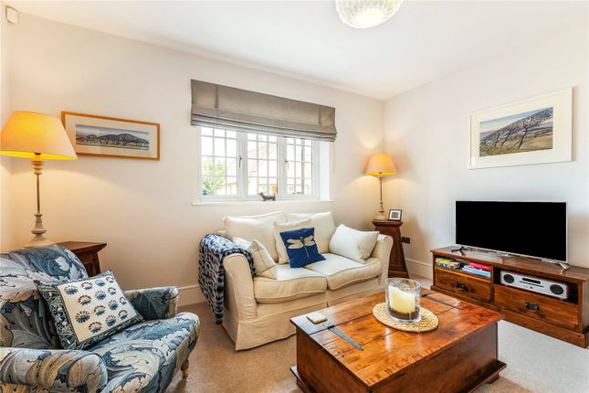 15, Millet Way, Broadway photo 3