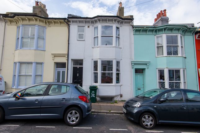 Charming Terraced House With A Traditional Bay Win...