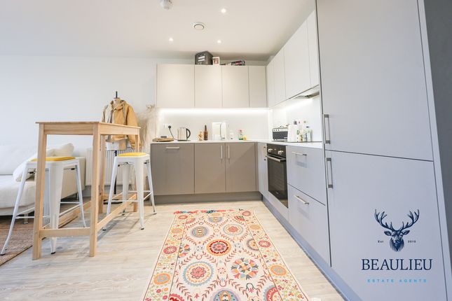 Flat 42, 104, Manford Way, Chigwell photo 4