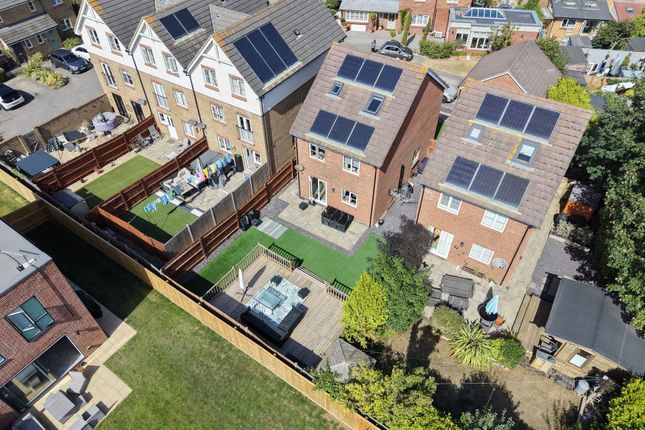 4 St. James Place, Southsea photo 2