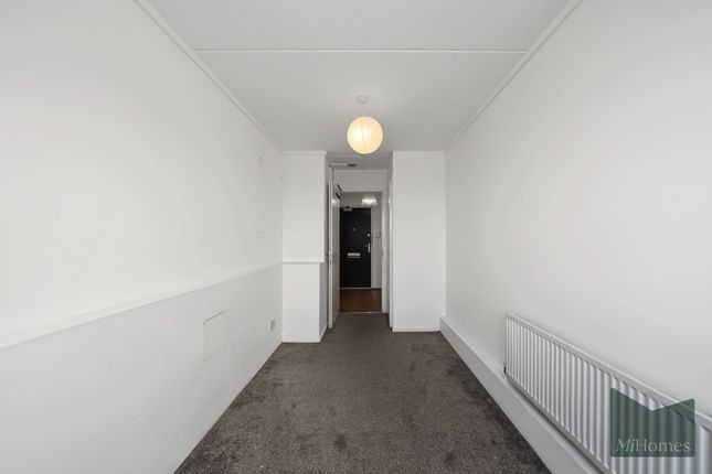 Flat 50, Hawkinge Gloucester Road, London photo 4