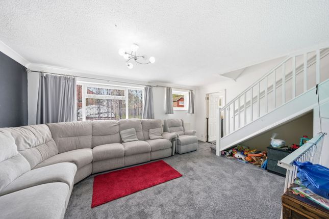 32 Kelsey Crescent, Cambridge photo 3