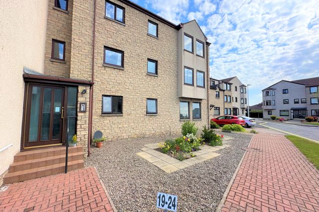 Thumbnail Flat to rent in Cross Street, Broughty Ferry, Dundee
