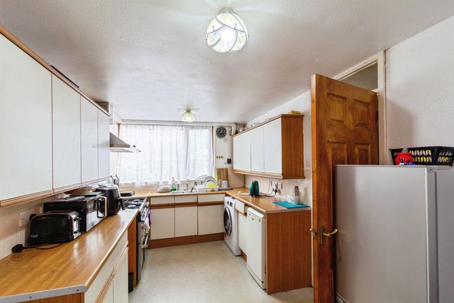 10, Nevis Grove, Milton Keynes photo 4