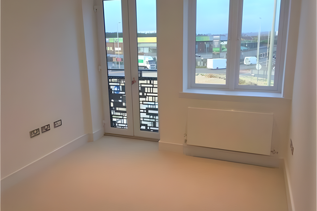 Flat for sale in Swanfield Road, Waltham Cross