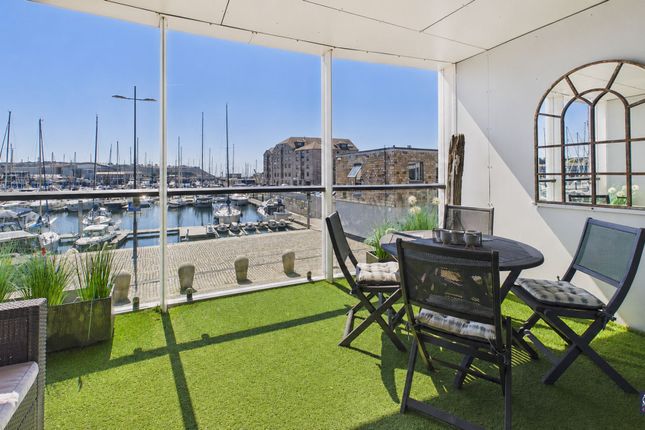 Flat 48, Discovery Wharf, Plymouth photo 2