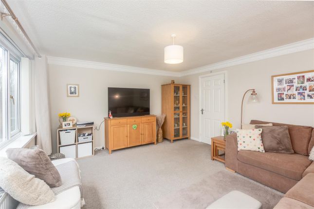 17, Heol Treffynnon, Swansea photo 3